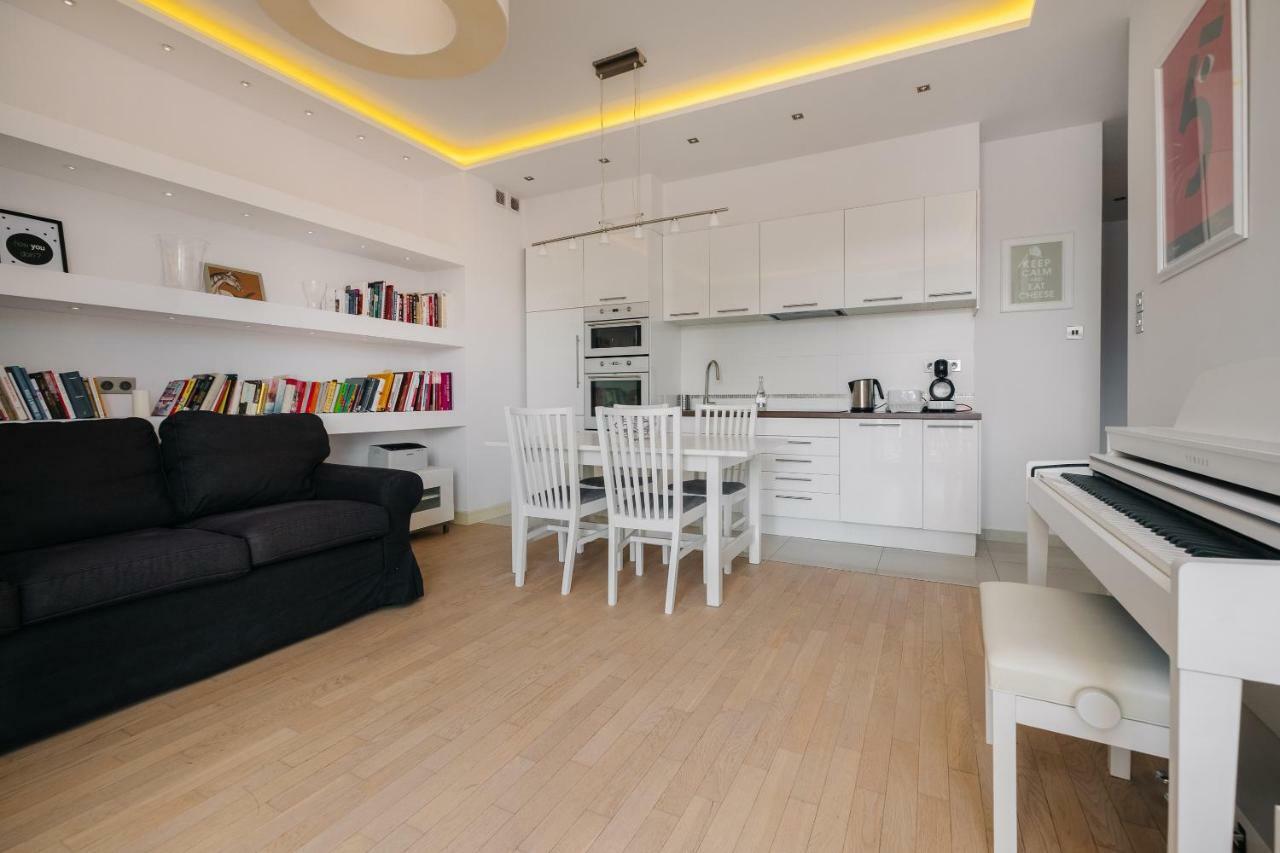 ורשה Modern Apartment Across The Ponds מראה חיצוני תמונה