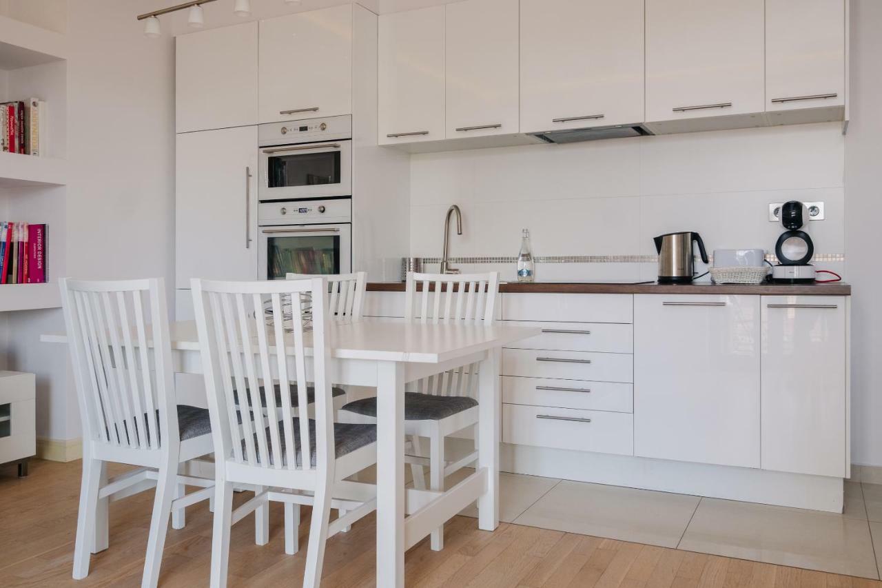ורשה Modern Apartment Across The Ponds מראה חיצוני תמונה