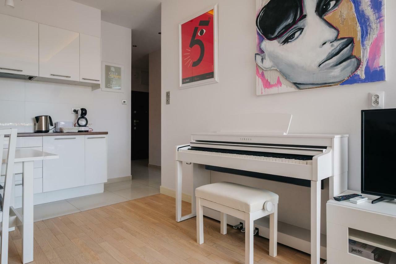 ורשה Modern Apartment Across The Ponds מראה חיצוני תמונה