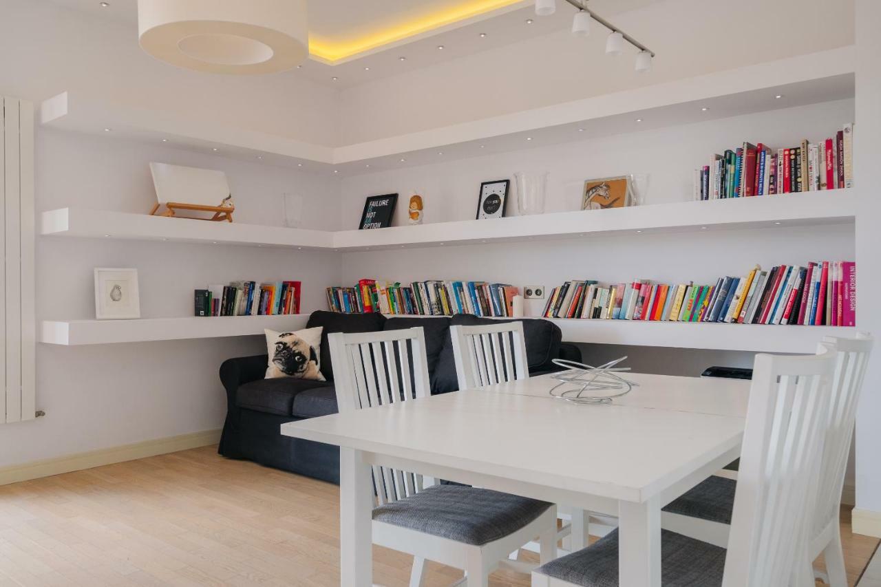 ורשה Modern Apartment Across The Ponds מראה חיצוני תמונה