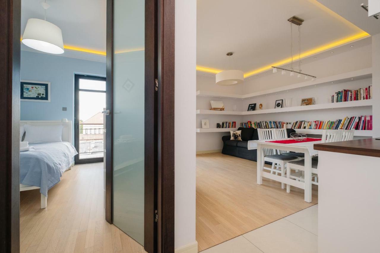 ורשה Modern Apartment Across The Ponds מראה חיצוני תמונה